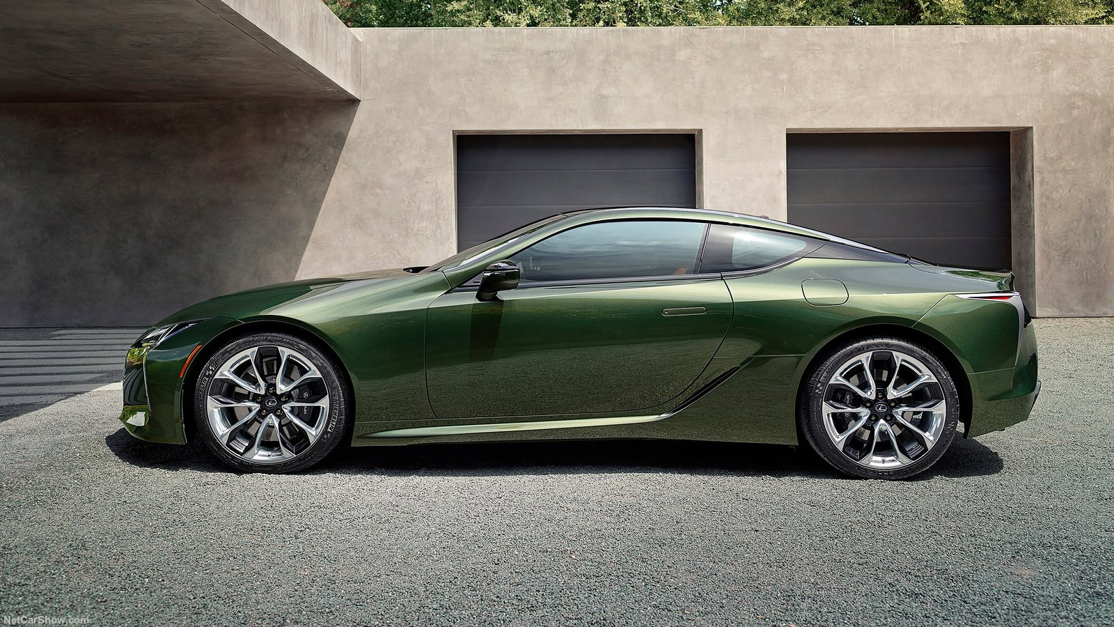 Lexus'tan yüzde 100 elektrikli bir model geliyor