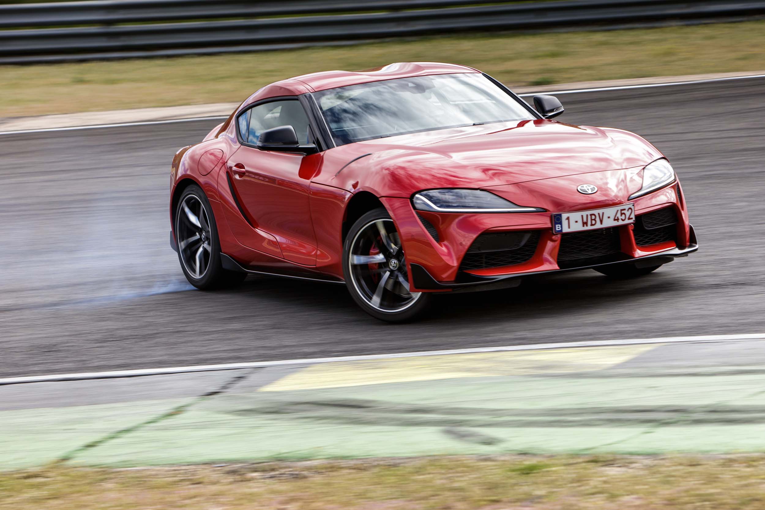 Toyota GR Supra Altın Direksiyon ödülünü kazandı