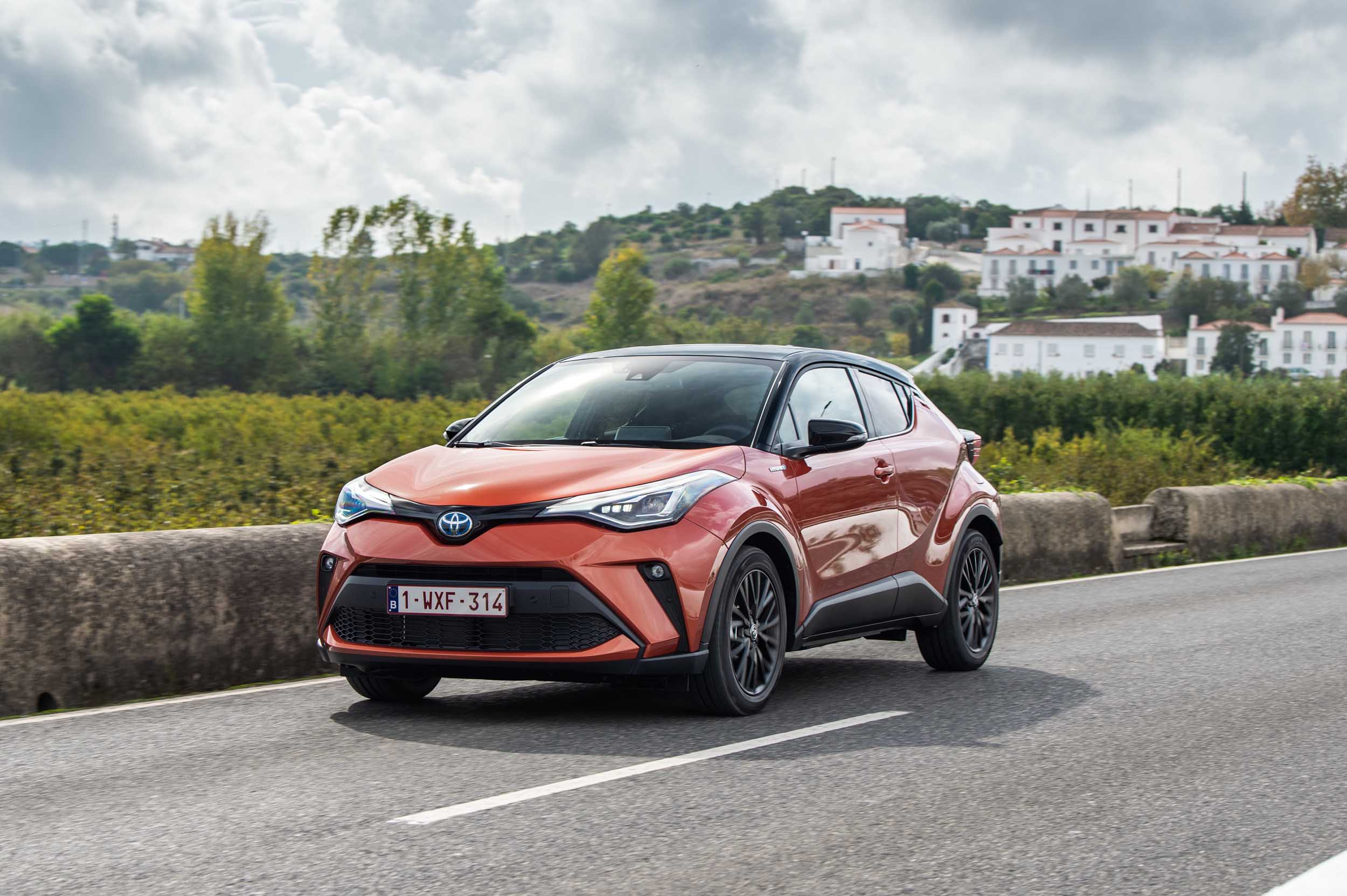Yenilenen Toyota C-HR (6)