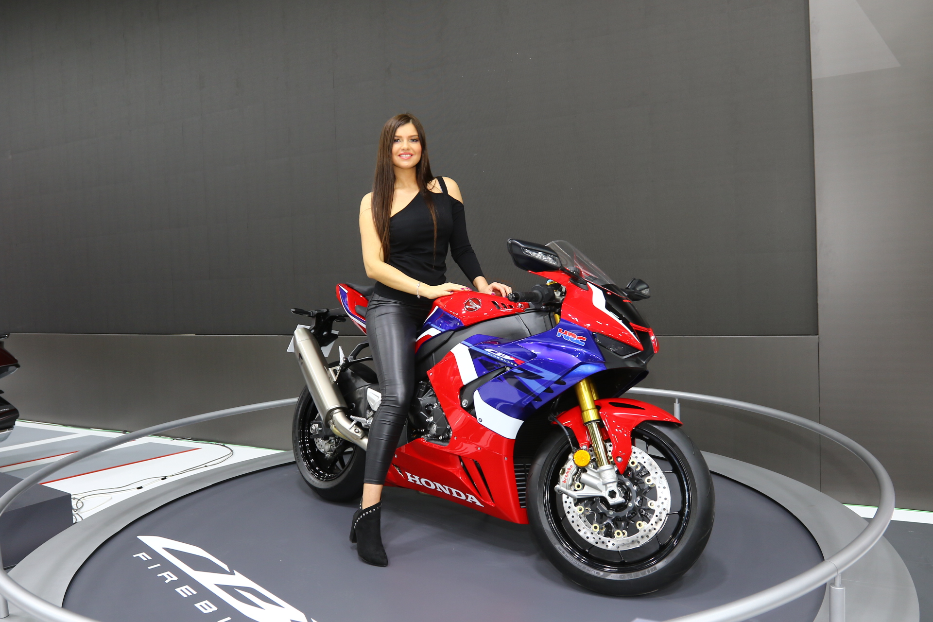 Honda_CBR1000RR-R_2020_Fuar_3