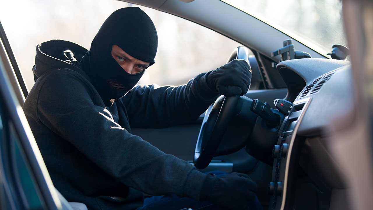 Araba hırsızları otomobilleri nasıl çalıyor?