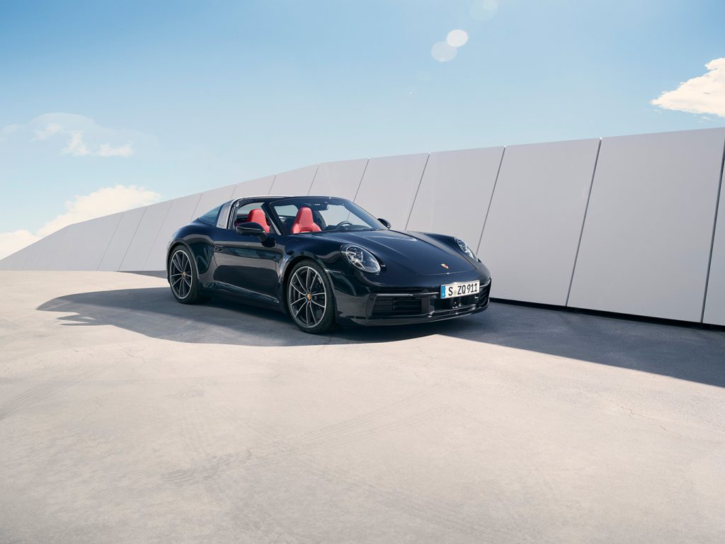Porsche 911 ailesinin stil ikonu Targa yenilendi