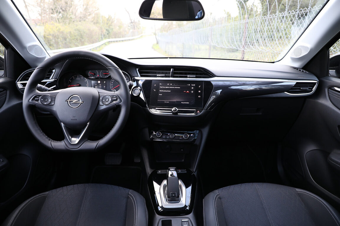 2020 Opel Corsa 1.2 EAT8 Test Sürüşü