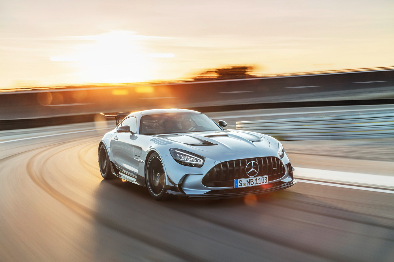 730 HP'lik Mercedes-AMG GT Black Series