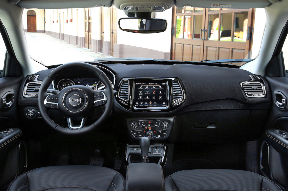 Yeni Jeep Compass satışa sunuldu. İşte fiyatı!
