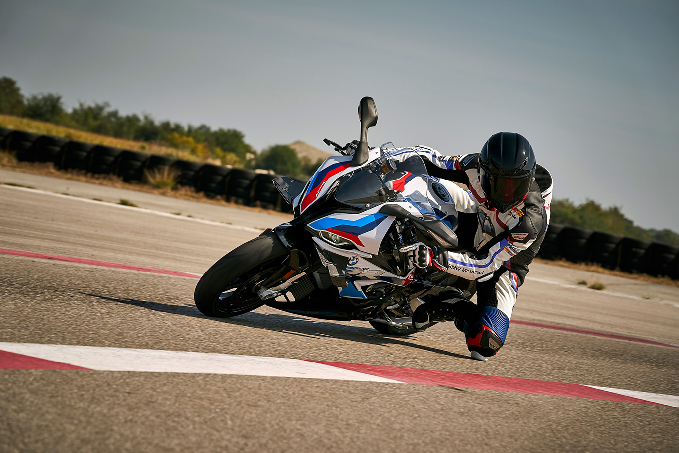 BMW, M 1000 RR’ın dünya prömiyerini gerçekleştirdi