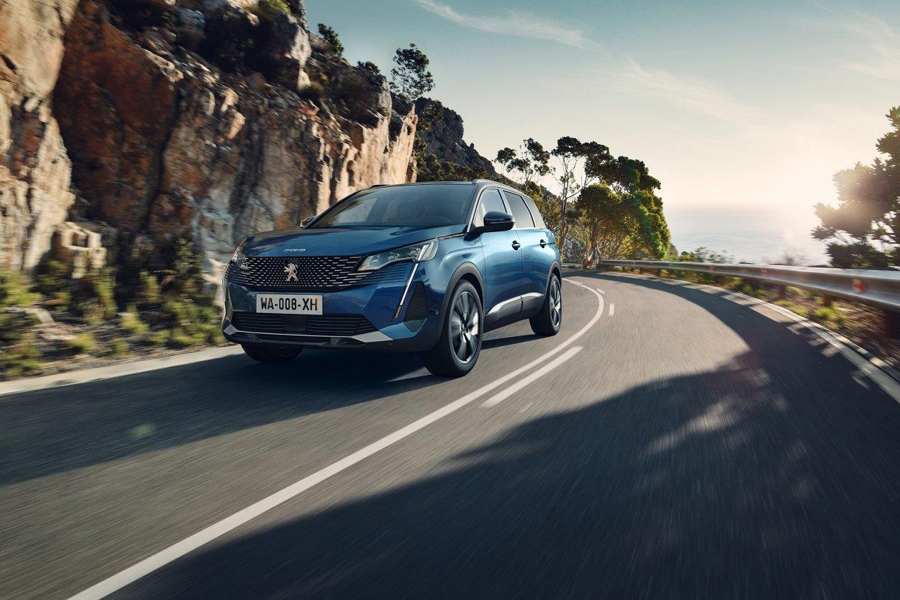 Karşınızda daha da iddialı yeni Peugeot 5008