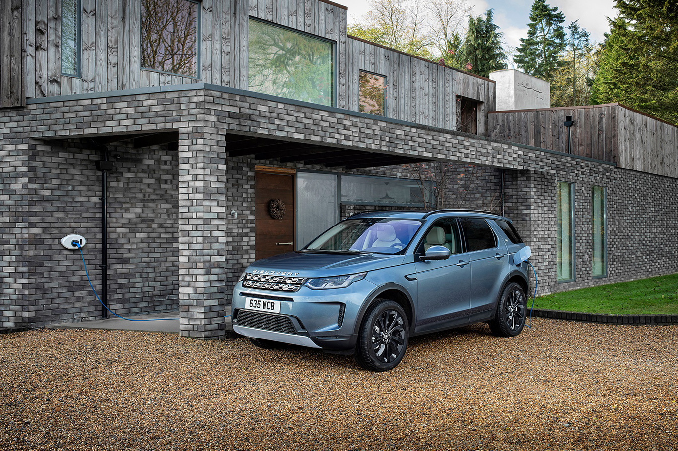 Land Rover Discovery Sport 1.5 lt motor seçeneğiyle satışa sunuluyor