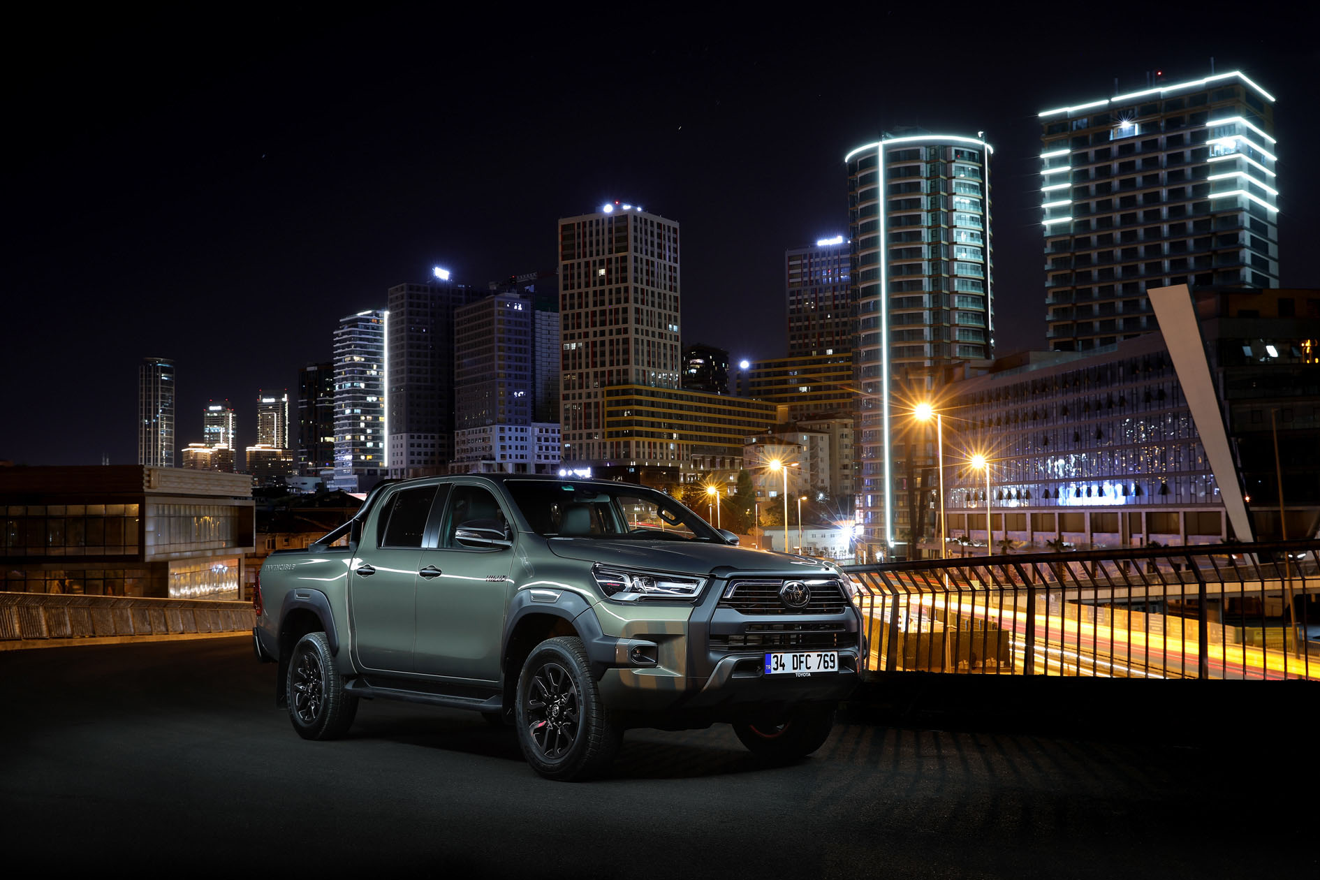 Yeni Toyota Hilux Invincible modeliyle fark yaratacak