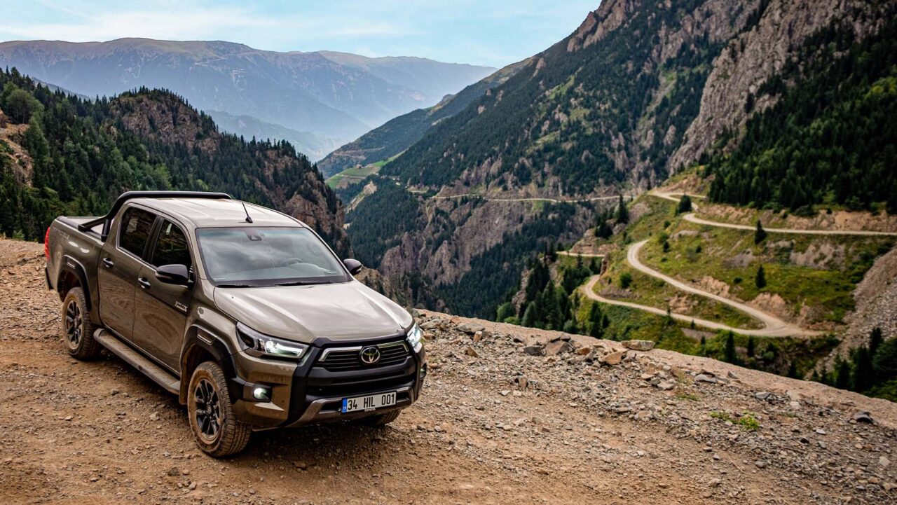 Yeni Toyota Hilux Invincible modeliyle fark yaratacak