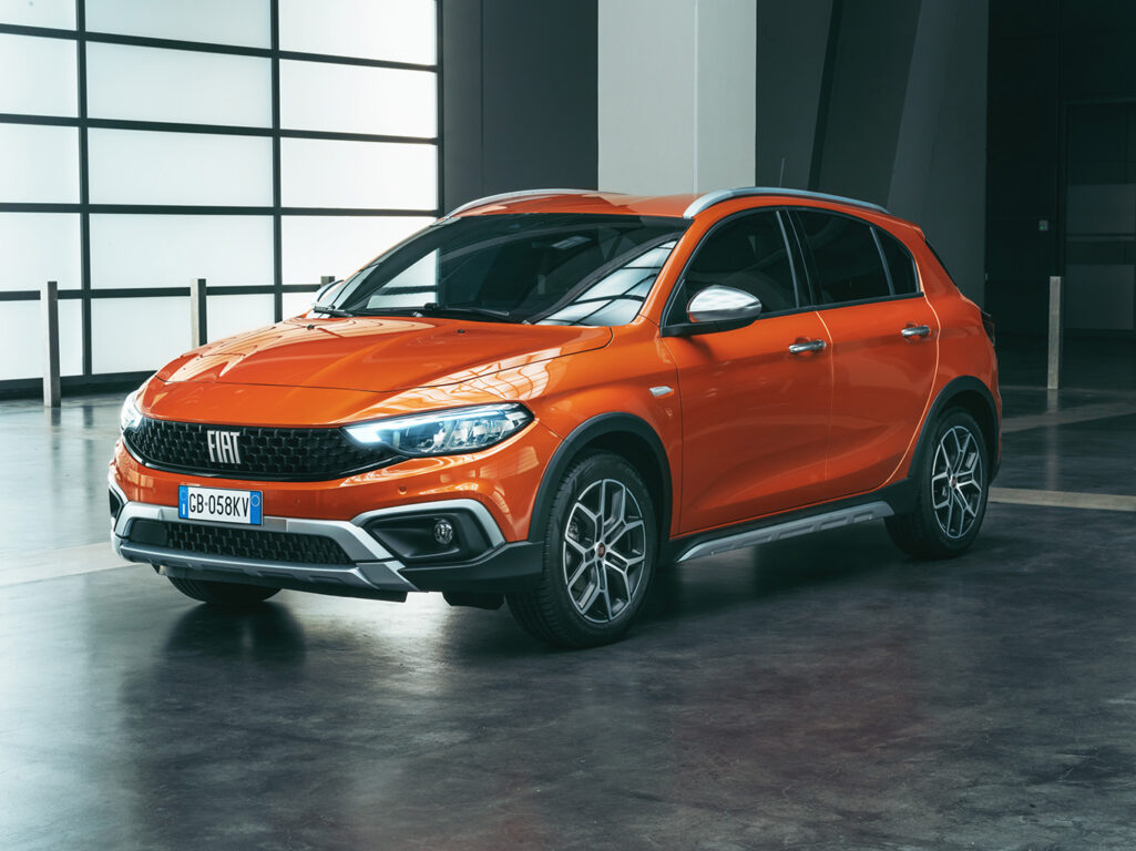 Yeni Fiat Egea 2021 Ocak’ta Cross sürpriziyle geliyor!