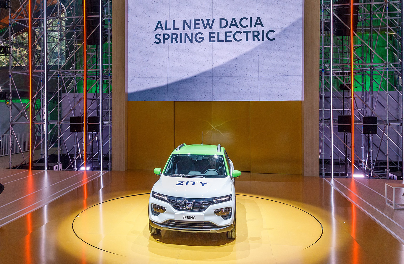 Renault bugünün ve geleceğin elektrikli mobilitesine odaklanıyor