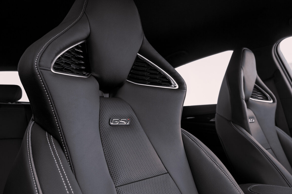 Yeni Opel Insignia satışa sunuldu. İşte fiyatlar!