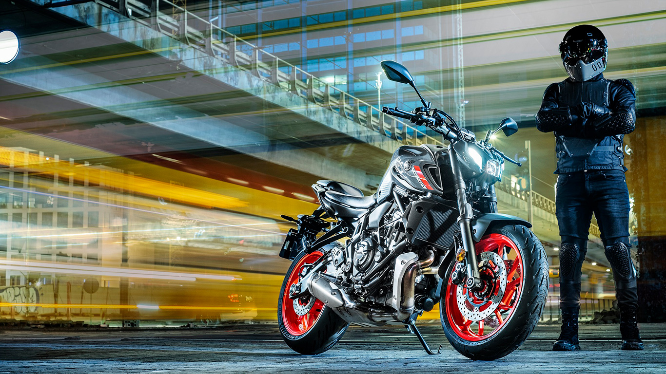 Yamaha'nin Hyper Naked modeli MT-07 yenilenmiş olarak karşımıza çıktı