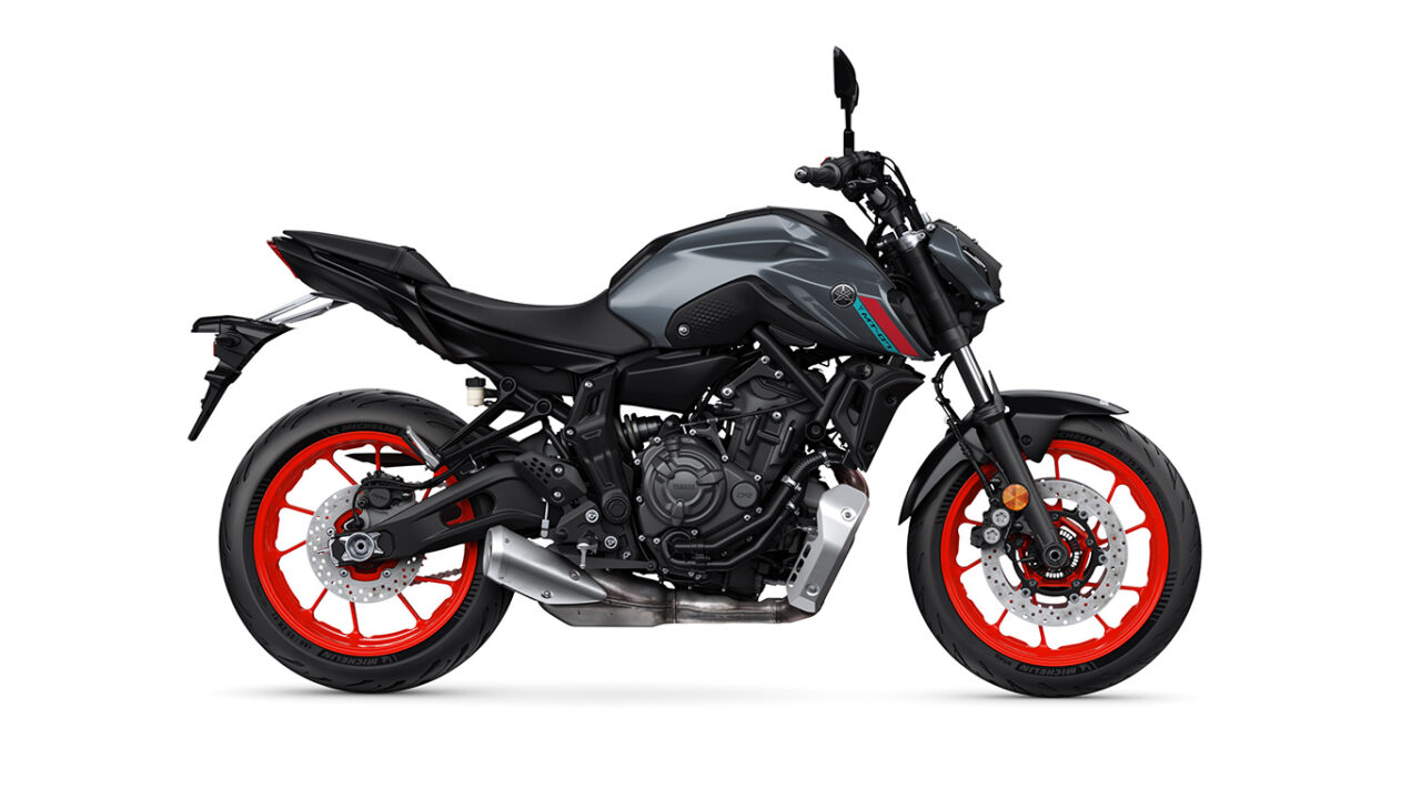 Yamaha’nin Hyper Naked modeli MT-07 yenilenmiş olarak karşımıza çıktı
