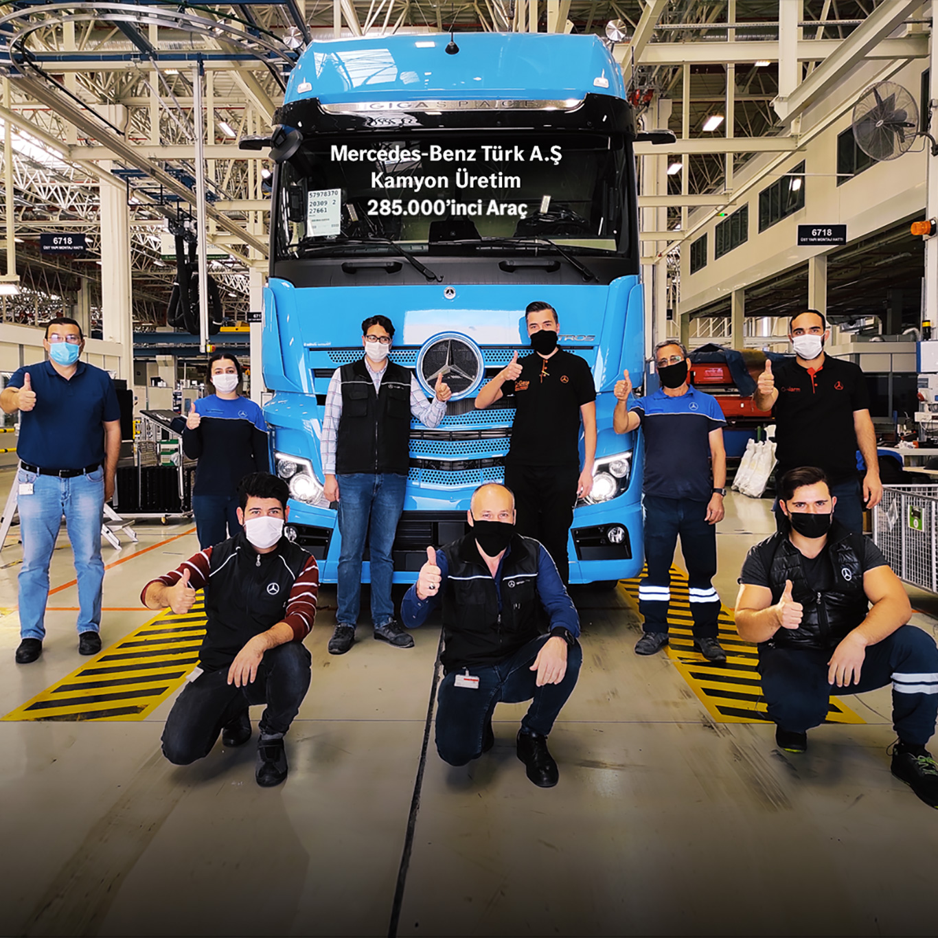 Mercedes-Benz Türk Aksaray Kamyon Fabrikası’nın 285.000’inci kamyonu Actros 1851 LS banttan indi