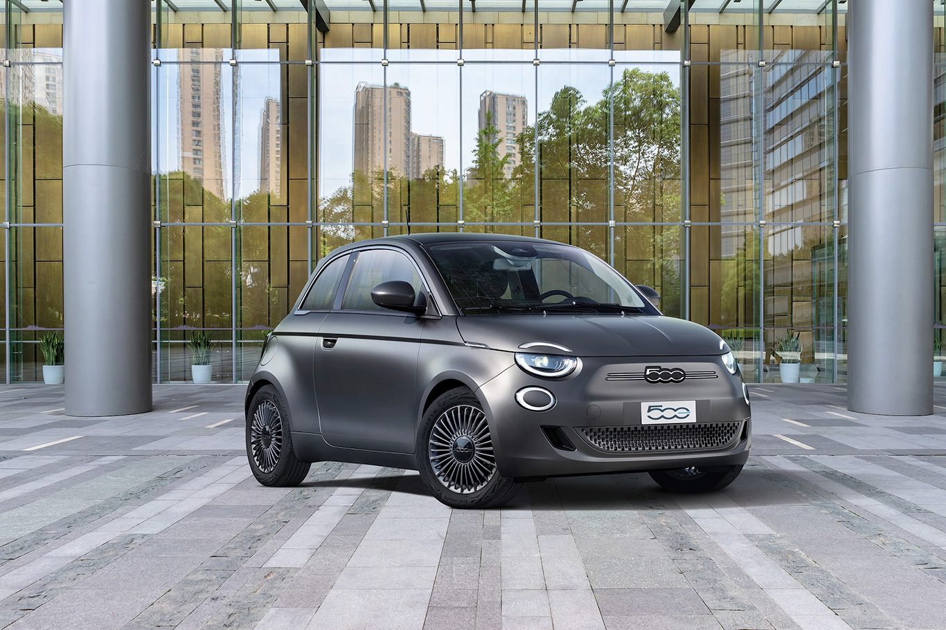 2020 Red Dot Tasarım Ödülü'nün sahibi Elektrikli Fiat 500 oldu