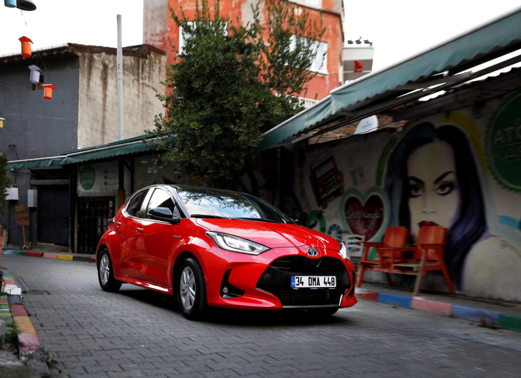 2021 Toyota Yaris yollara çıkıyor. İşte fiyatlar!