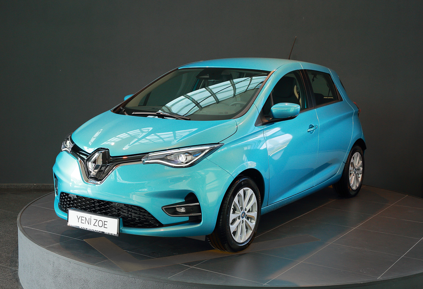 Tam elektrikli yeni Renault ZOE Türkiye'de. İşte fiyatı!