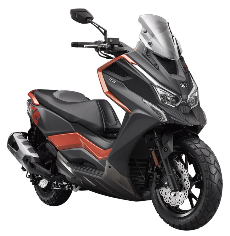 Dünyanın ilk adventure crossover maxi scooter’ı
