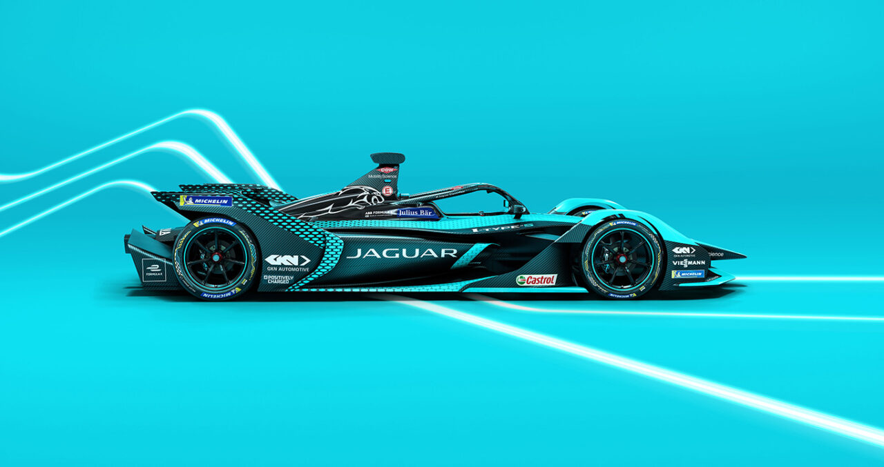 Jaguar elektrikli yarış otomobili I-TYPE 5’i Formula E Sezonu öncesinde tanıttı