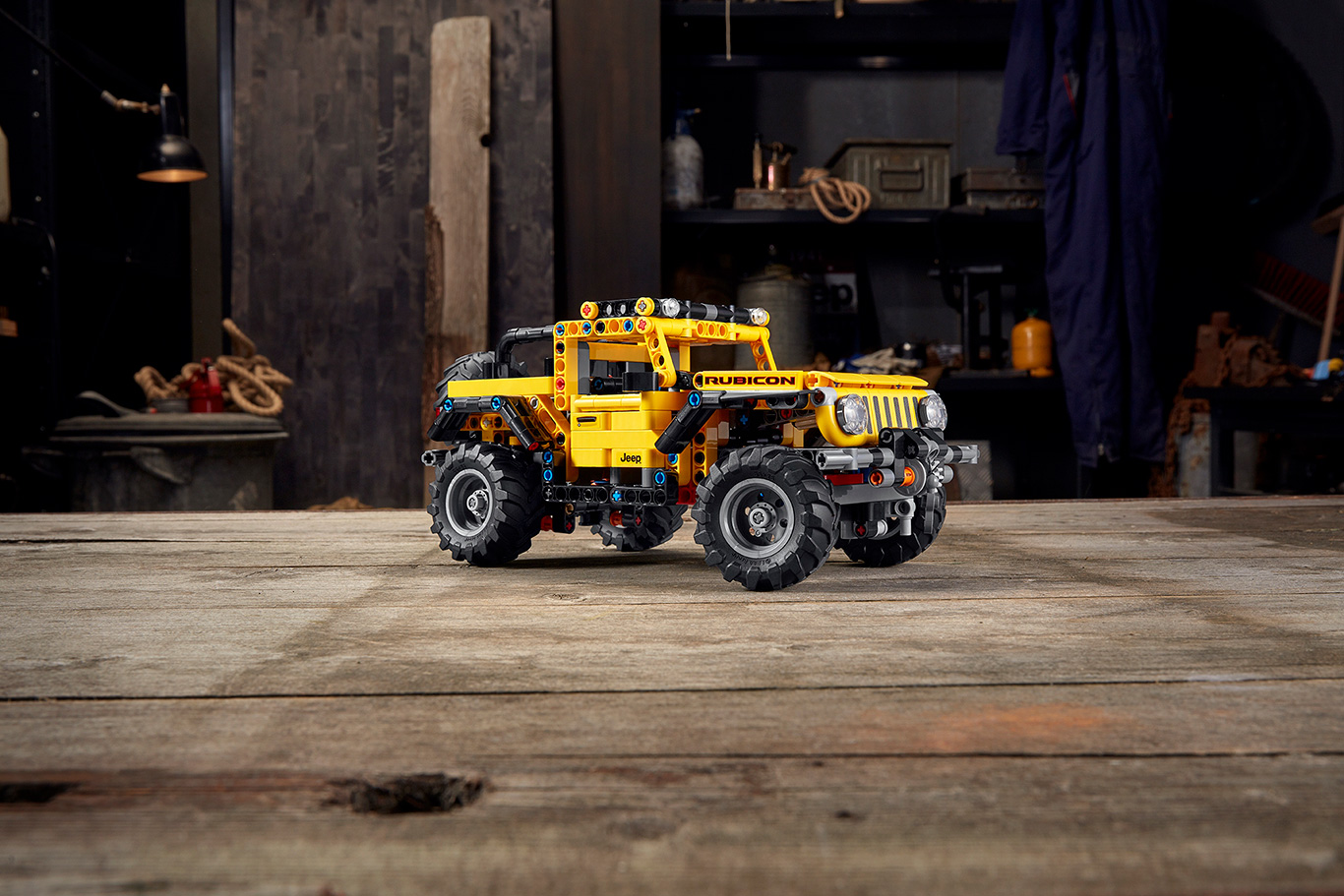 Jeep Wrangler LEGO 7'den 77'ye herkesin ilgisini çekecek