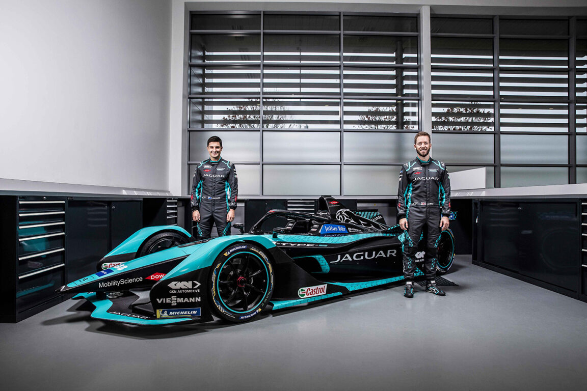 Jaguar elektrikli yarış otomobili I-TYPE 5’i Formula E Sezonu öncesinde tanıttı
