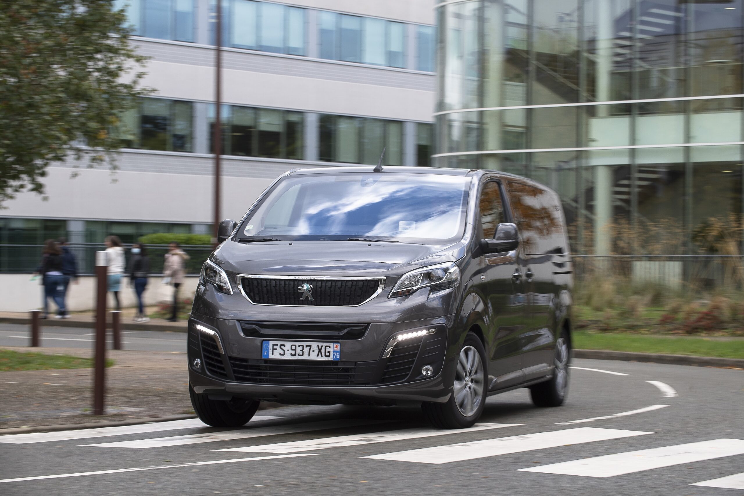 Yeni PEUGEOT e-EXPERT, Uluslararası Yılın Vanı seçildi