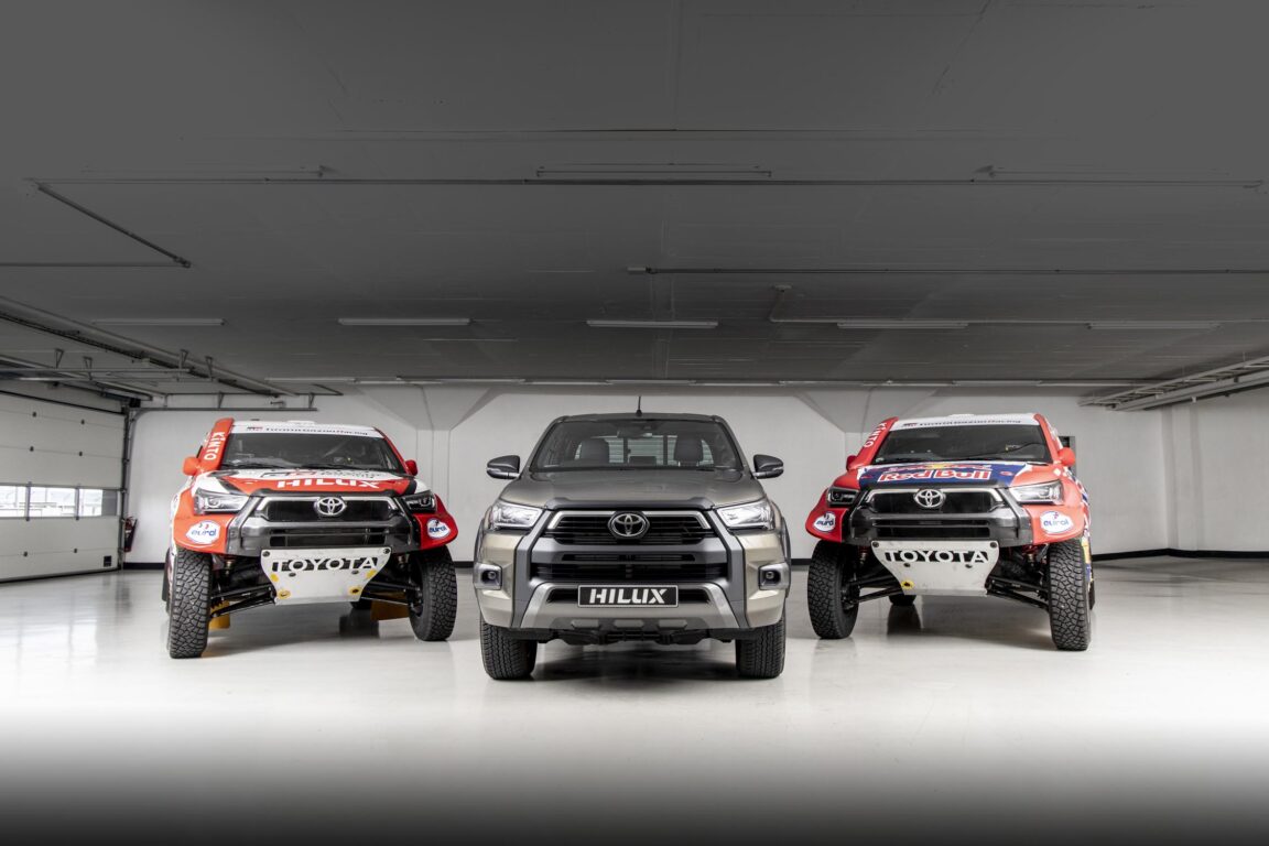 Toyota, 2021 Dakar Rallisi için dört yeni Hilux hazırladı