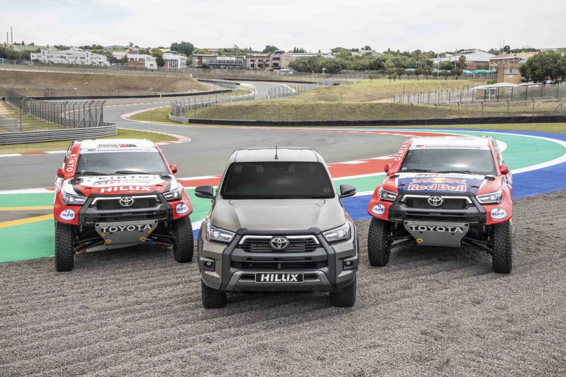 Toyota, 2021 Dakar Rallisi için dört yeni Hilux hazırladı