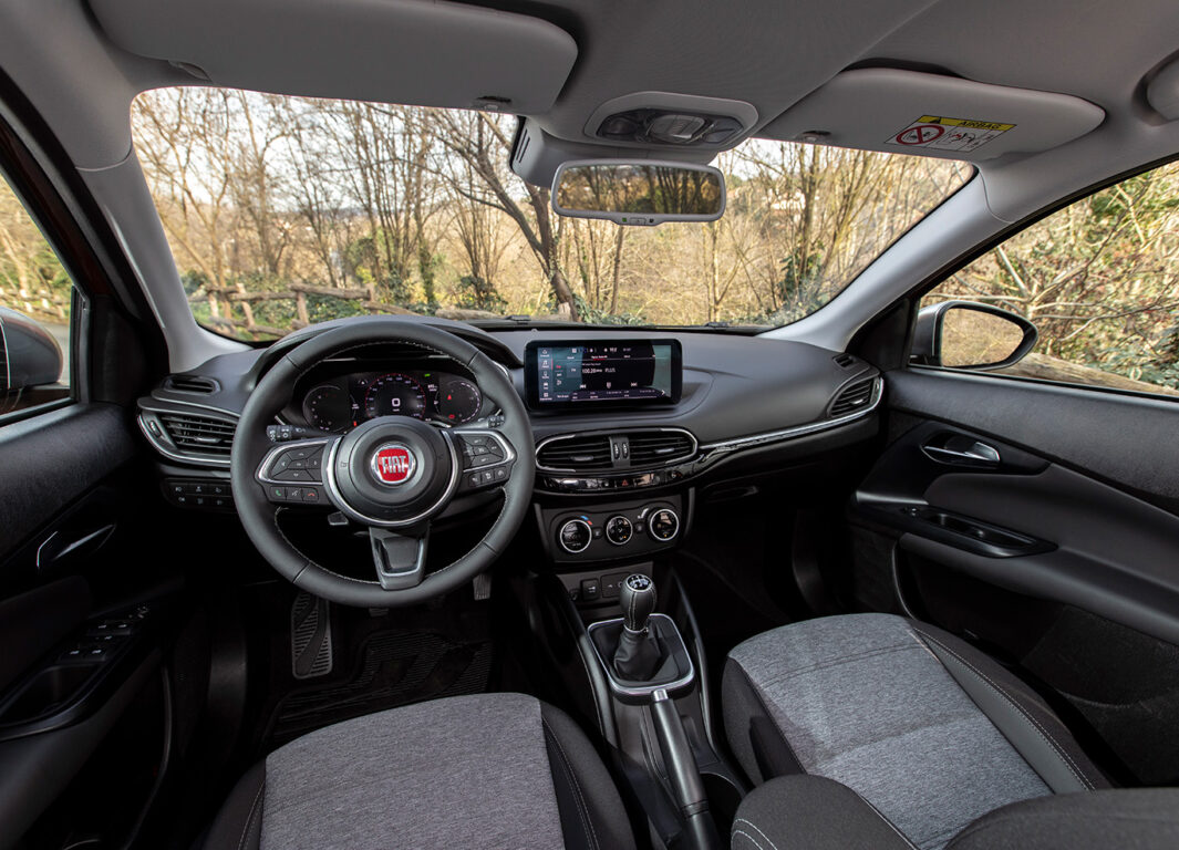 2021 Fiat Egea tanıtıldı ve satışa sunuldu. Fiat Egea Cross fiyatı açıklandı!