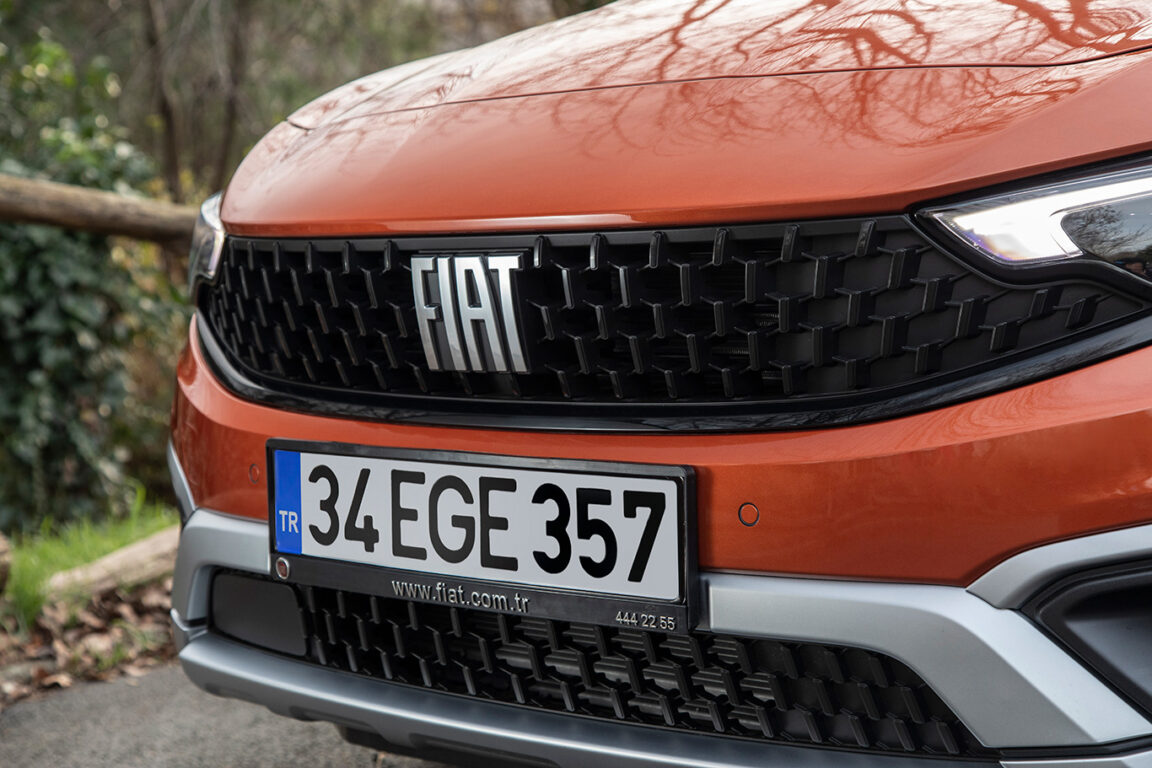2021 Fiat Egea tanıtıldı ve satışa sunuldu. Fiat Egea Cross fiyatı açıklandı!
