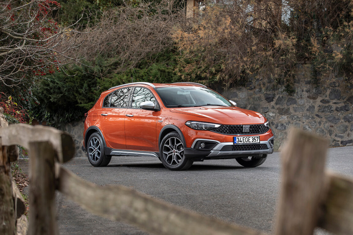 2021 Fiat Egea tanıtıldı ve satışa sunuldu. Fiat Egea Cross fiyatı açıklandı!