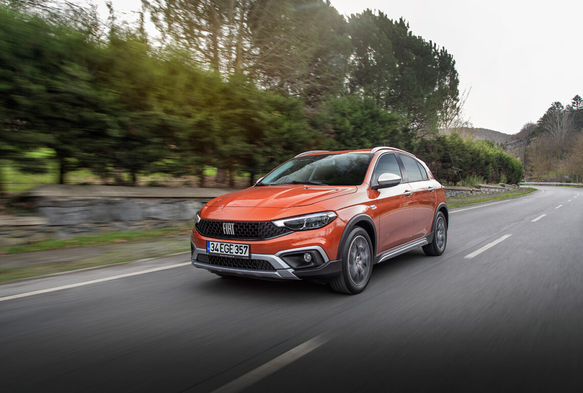 2021 Fiat Egea tanıtıldı ve satışa sunuldu. Fiat Egea Cross fiyatı açıklandı!