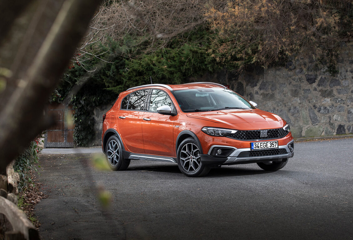 2021 Fiat Egea tanıtıldı ve satışa sunuldu. Fiat Egea Cross fiyatı açıklandı!