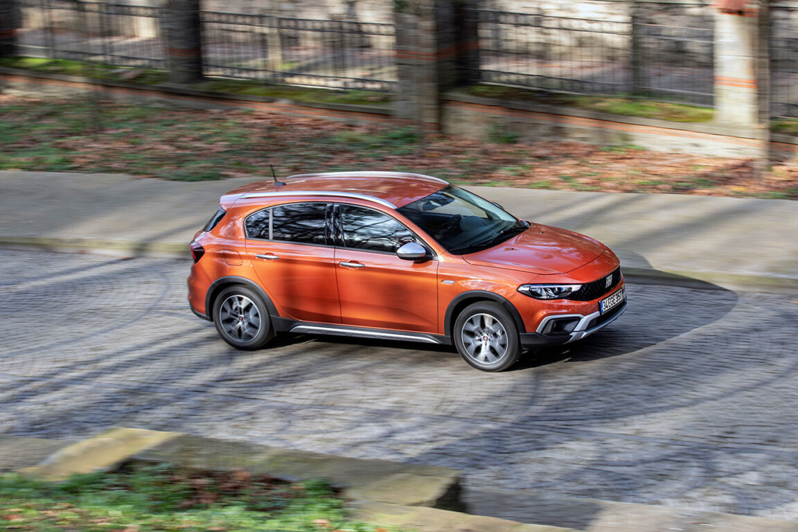 2021 Fiat Egea tanıtıldı ve satışa sunuldu. Fiat Egea Cross fiyatı açıklandı!