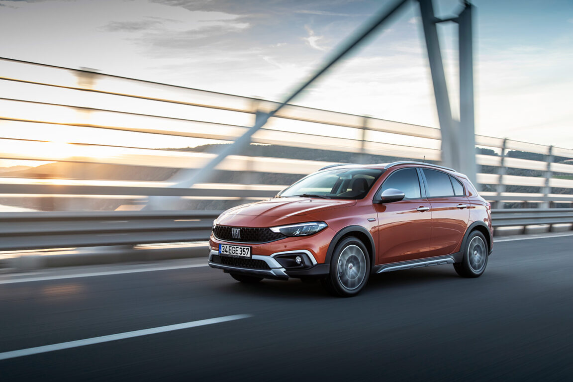2021 Fiat Egea tanıtıldı ve satışa sunuldu. Fiat Egea Cross fiyatı açıklandı!
