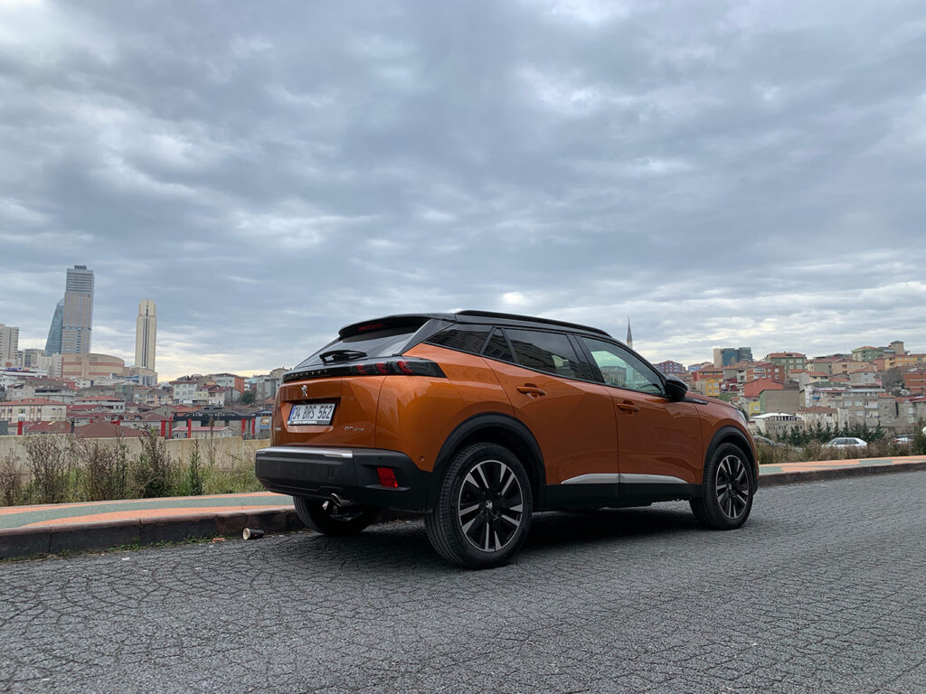 2021 Peugeot 2008 test sürüşü