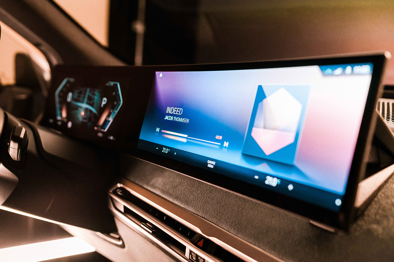 BMW'nin yeni nesil iDrive sistemi tanıtıldı