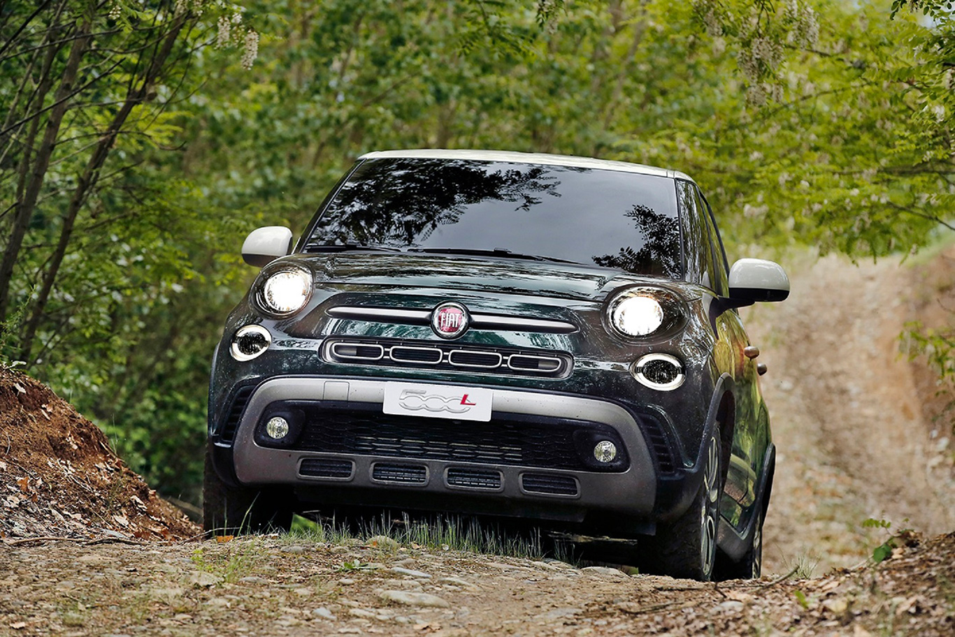 Fiat 500L 183 bin 100 TL’den başlayan fiyatlarla satışa sunuluyor