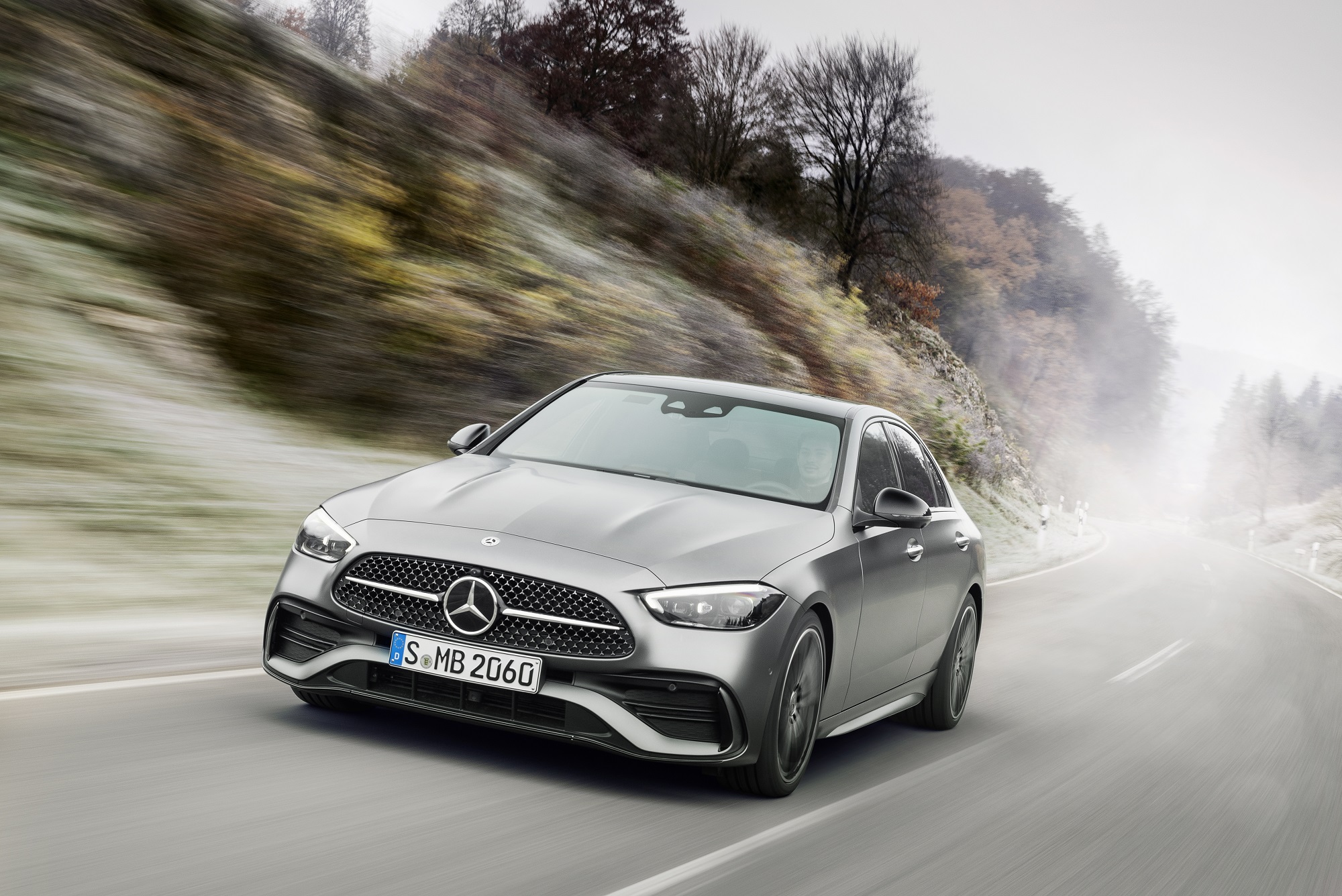 Yeni Mercedes C-Serisi tanıtıldı