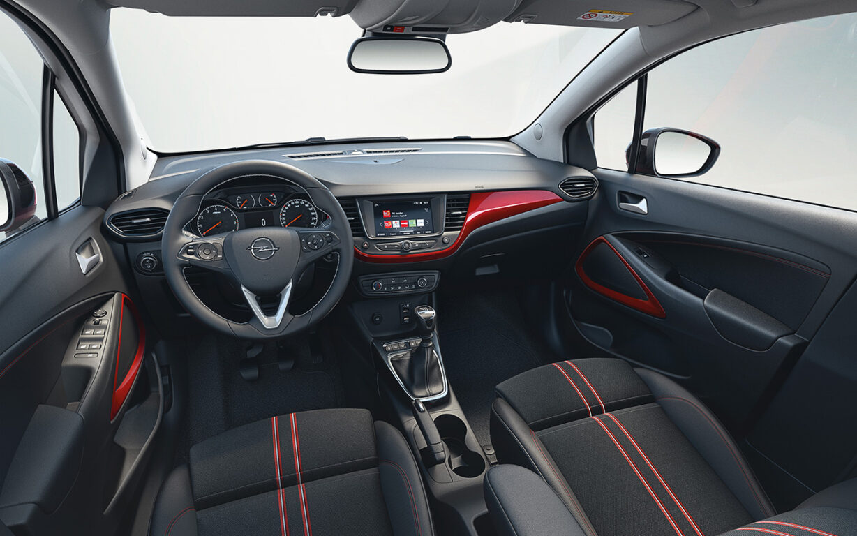 Opel’in yeni marka imajı yepyeni Crossland ile birlikte tanıtıldı