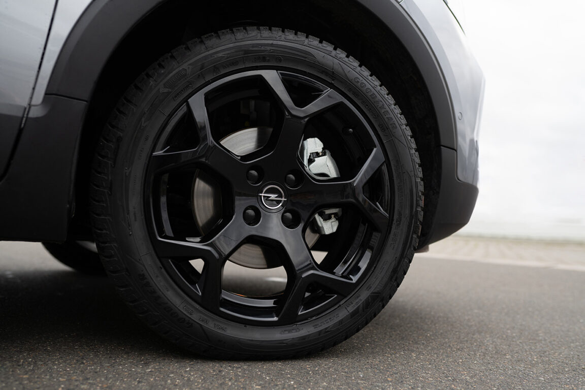 Opel’in yeni marka imajı yepyeni Crossland ile birlikte tanıtıldı