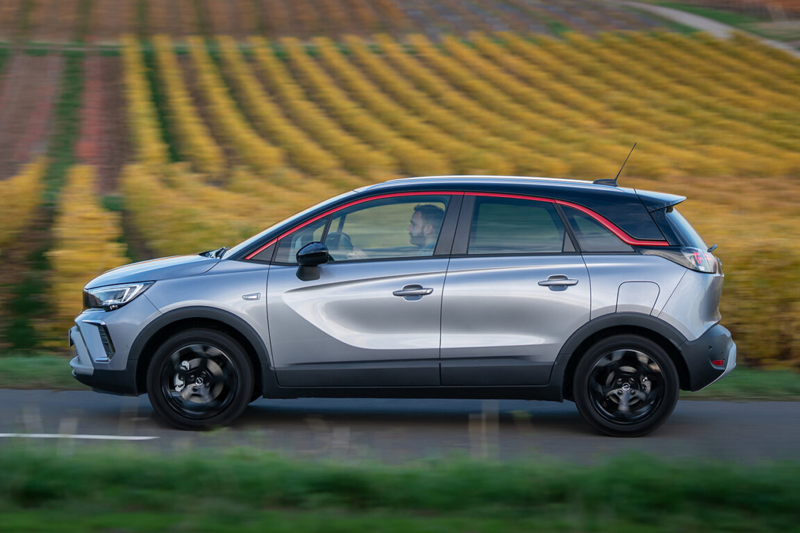 Opel’in yeni marka imajı yepyeni Crossland ile birlikte tanıtıldı