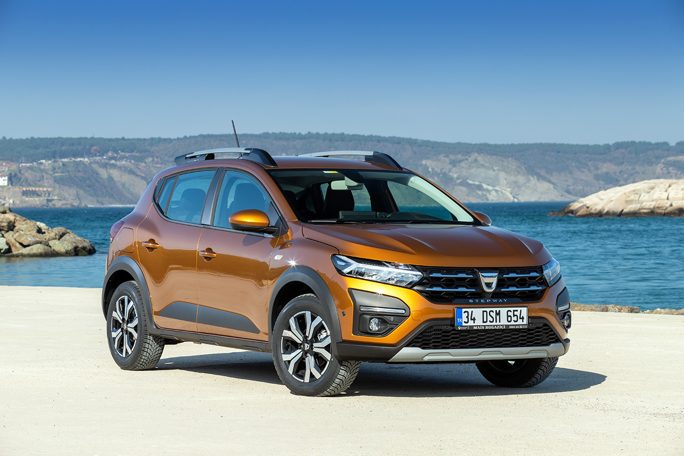 Yeni Dacia Sandero ve Sandero Stepway 134 bin 900 TL'den başlayan fiyatlarla satışa sunuldu