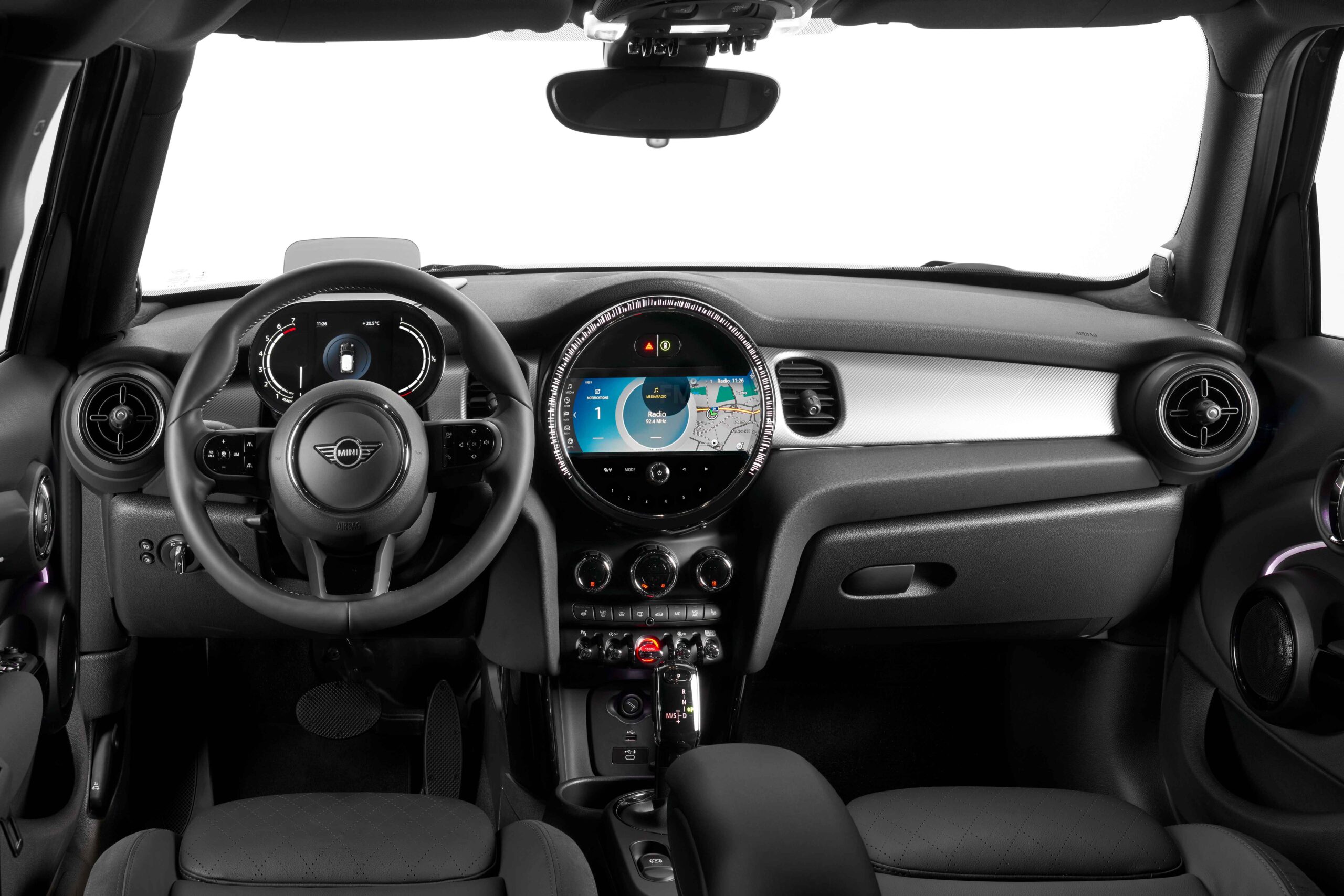 MINI, 3 Kapı, MINI 5 Kapı ve MINI Cabrio modellerini kapsamlı olarak yeniledi