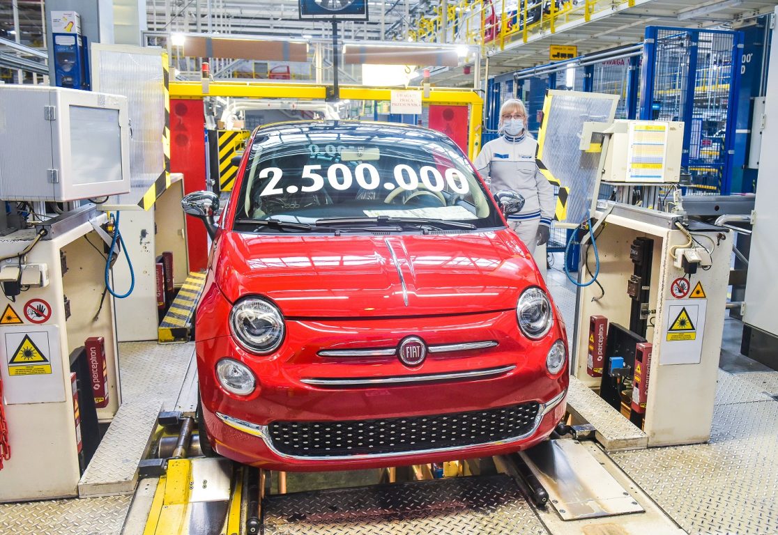 Fiat’ın ikonik modeli 500, 2,5 milyonluk rekor üretim adedine ulaştı
