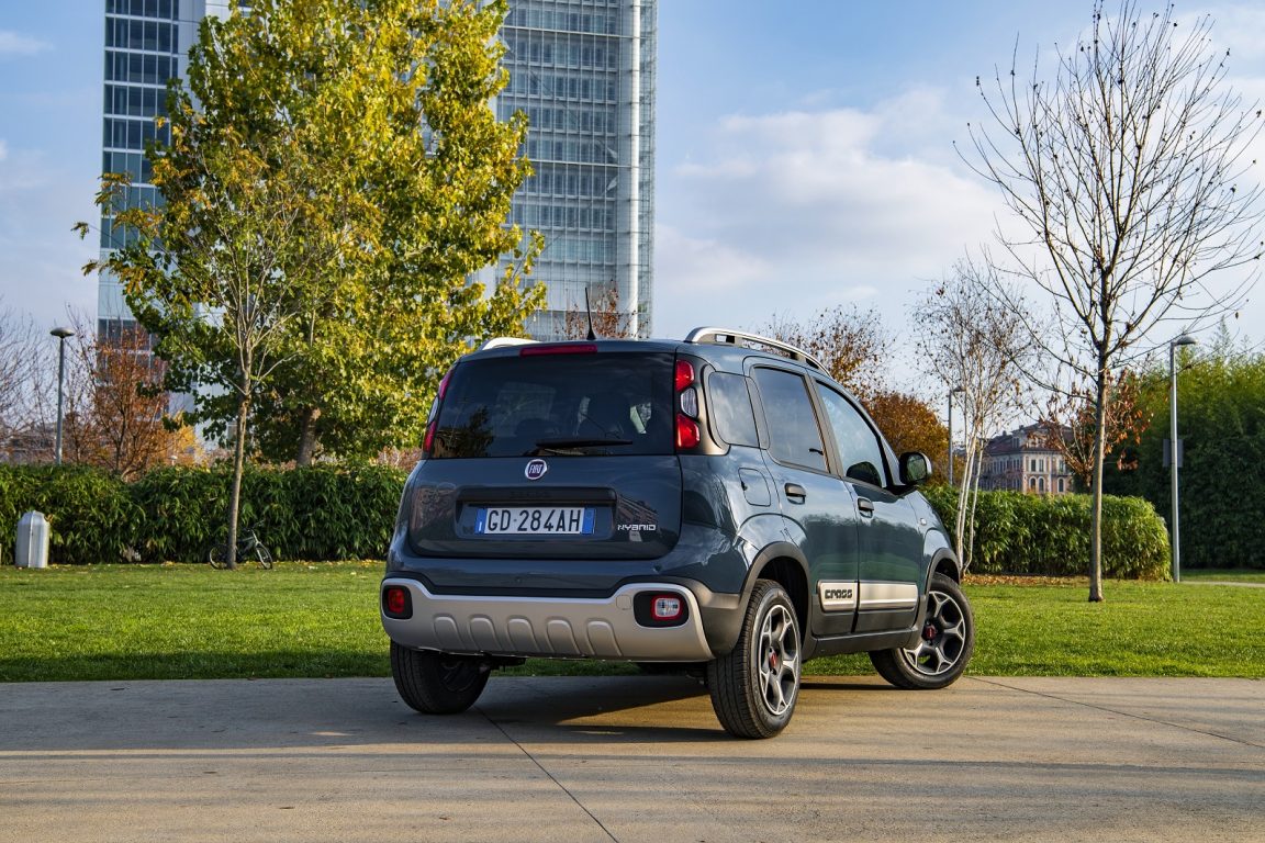 Fiat Panda hibrit ve yenilenen versiyonları ile ülkemizde satışa sunuldu