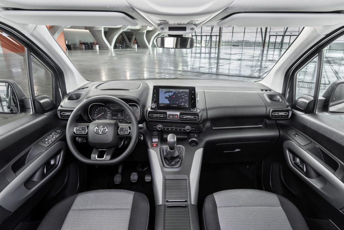 Toyota Proace City ile kompakt hafif ticari algınız değişiyor