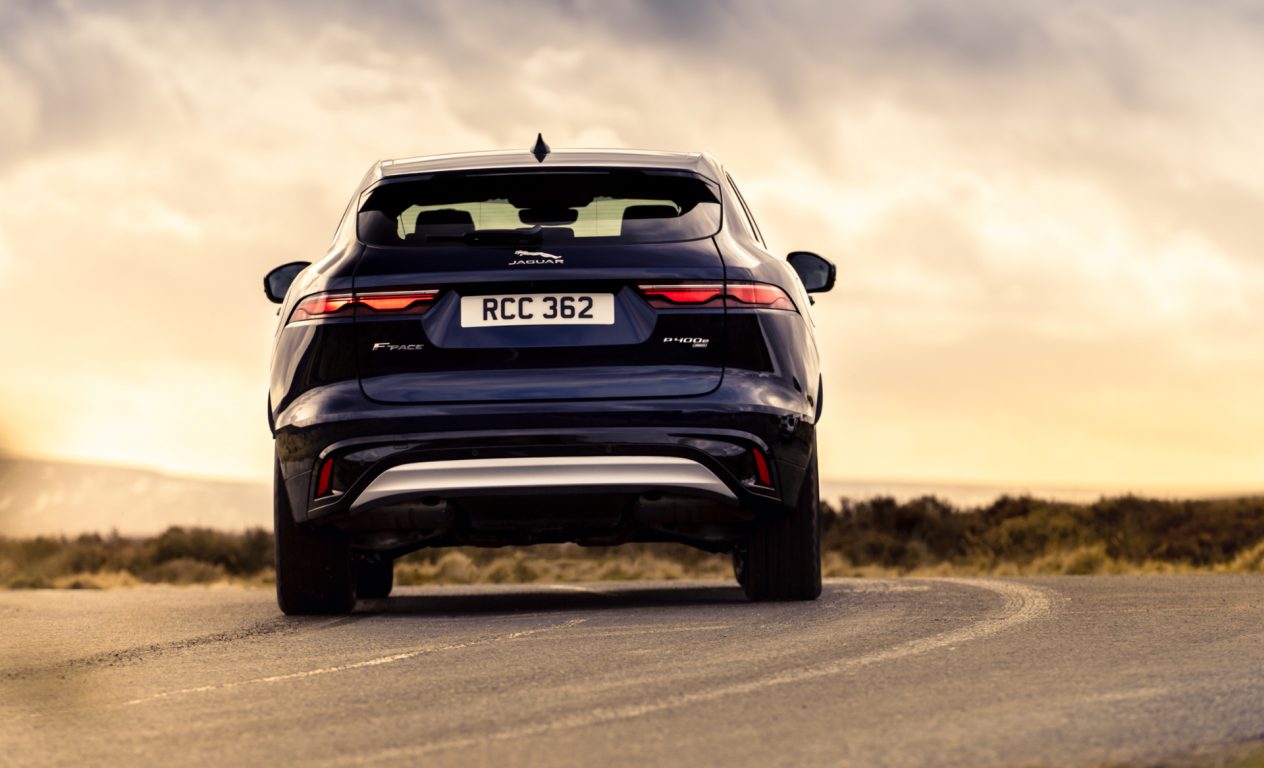Jaguar yeni F-PACE modelini Türkiye’de satışa sundu